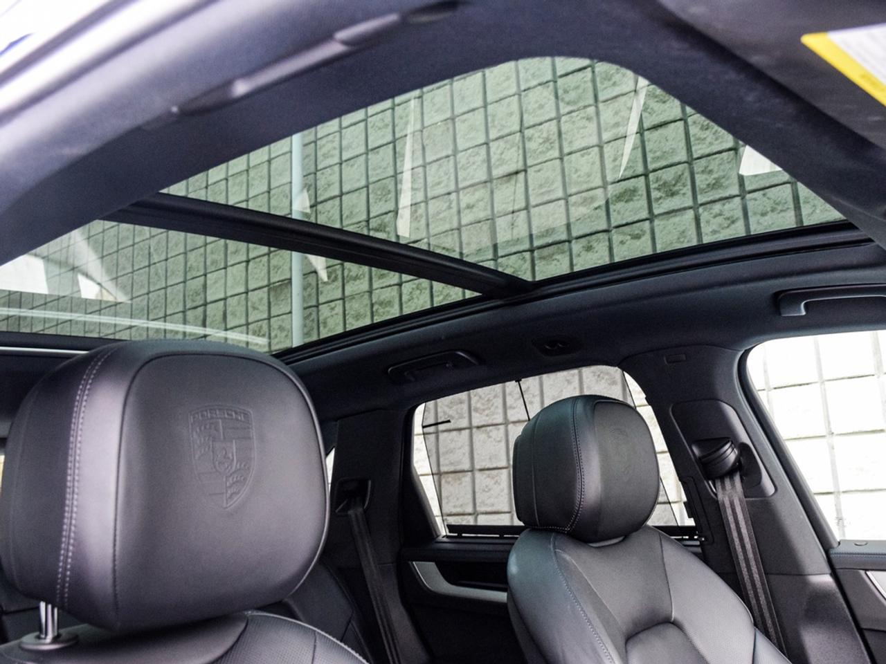 2024 Porsche Cayenne Base 4dr All-wheel Drive Photo