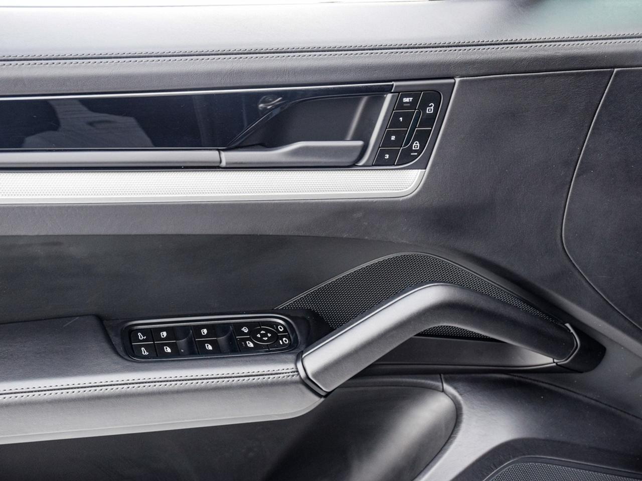 2024 Porsche Cayenne Base 4dr All-wheel Drive Photo