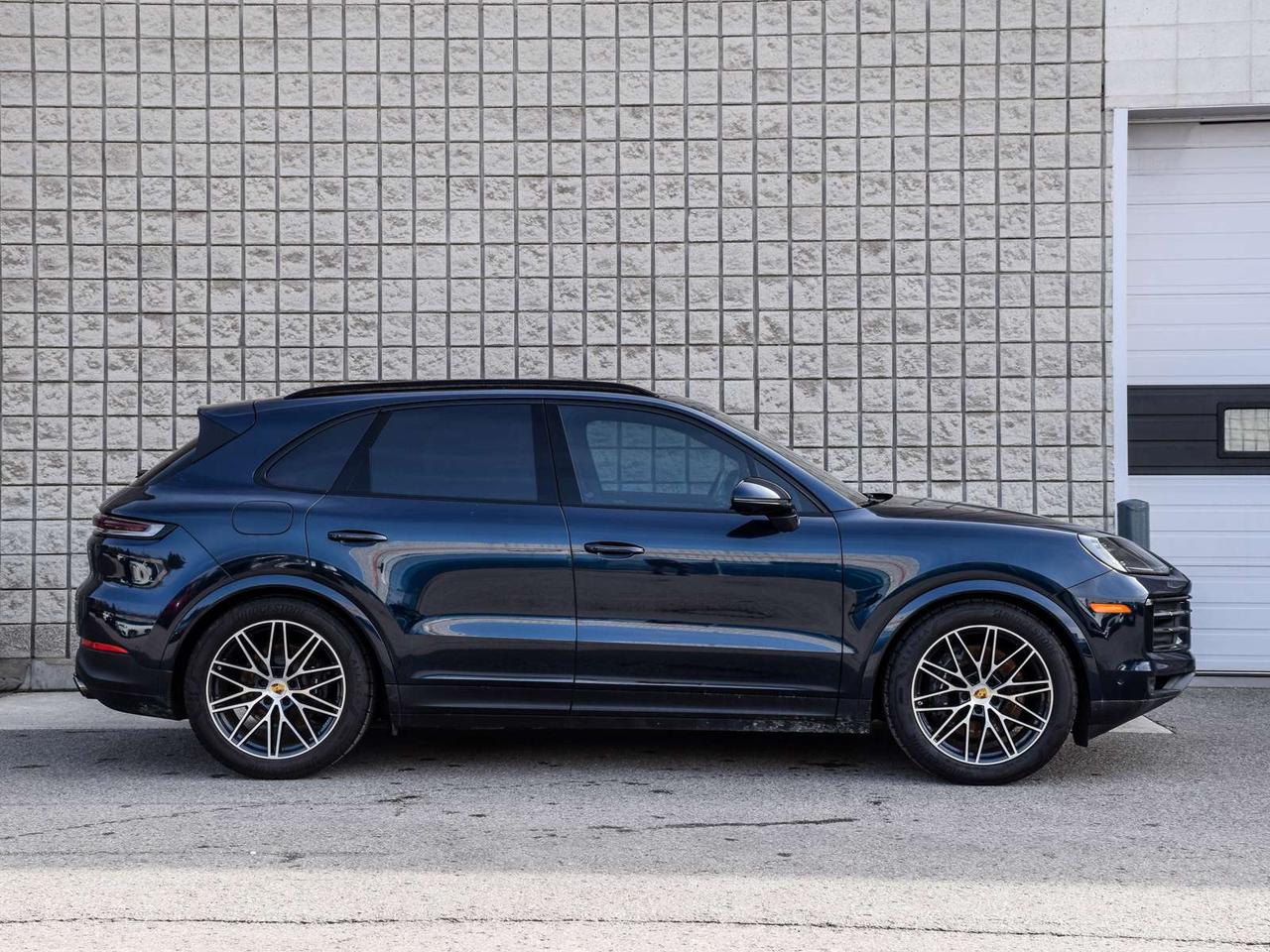 2024 Porsche Cayenne Base 4dr All-wheel Drive Photo