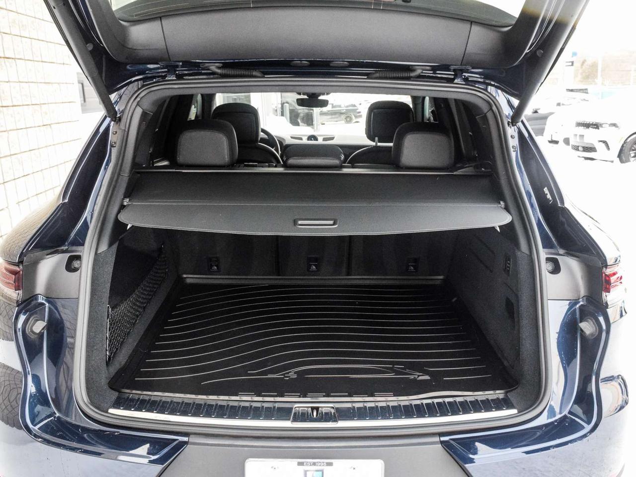 2024 Porsche Cayenne Base 4dr All-wheel Drive Photo
