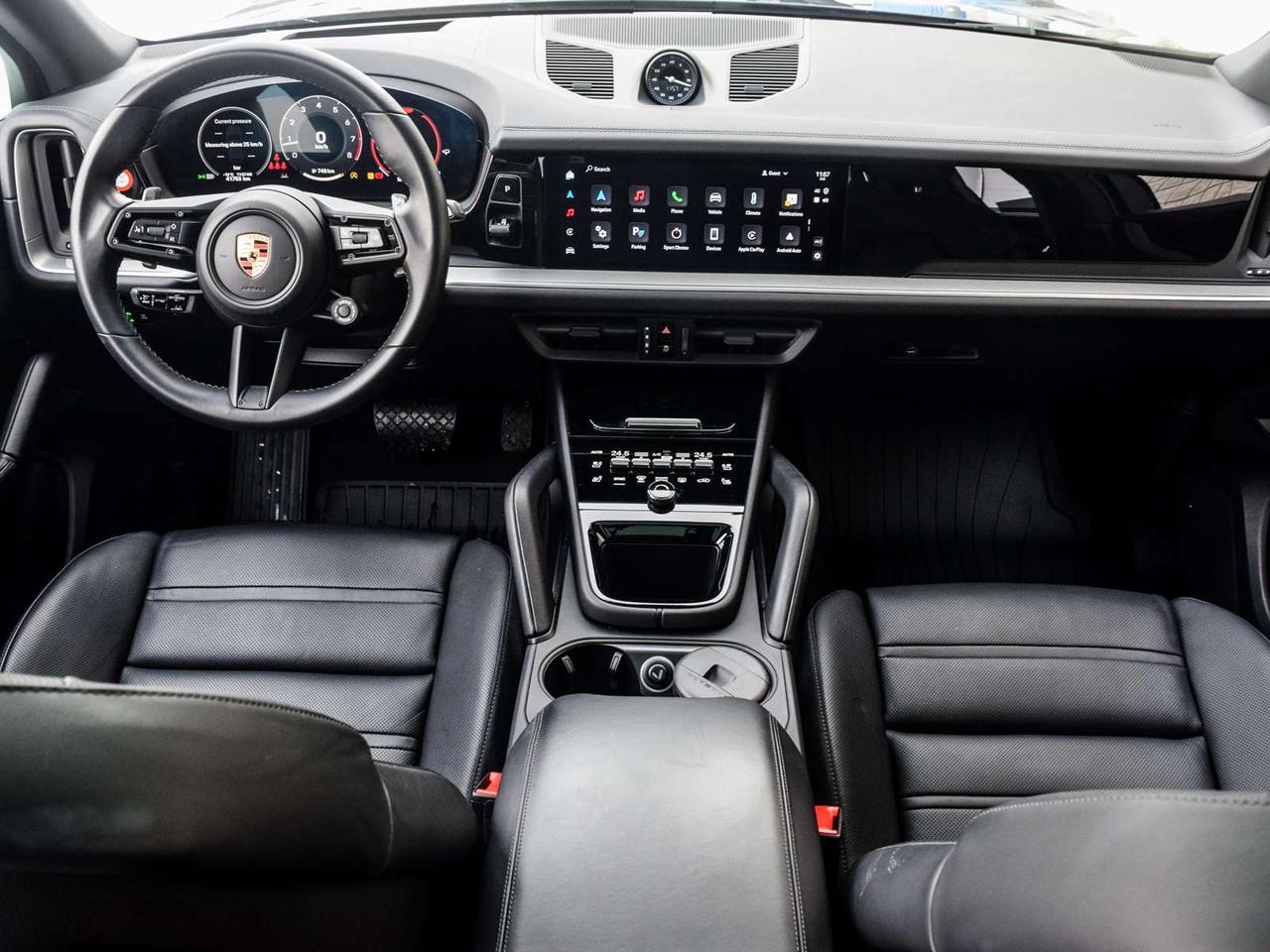 2024 Porsche Cayenne Base 4dr All-wheel Drive Photo