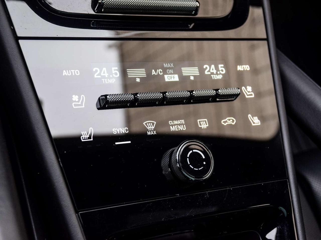 2024 Porsche Cayenne Base 4dr All-wheel Drive Photo