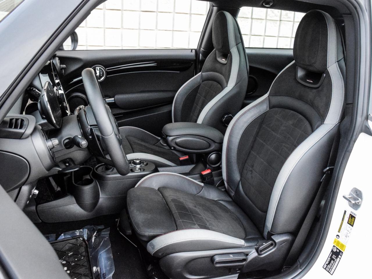 2023 MINI 3 Door  Photo