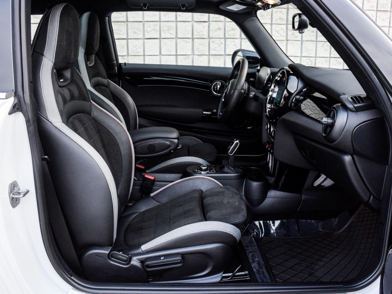 2023 MINI 3 Door  Photo