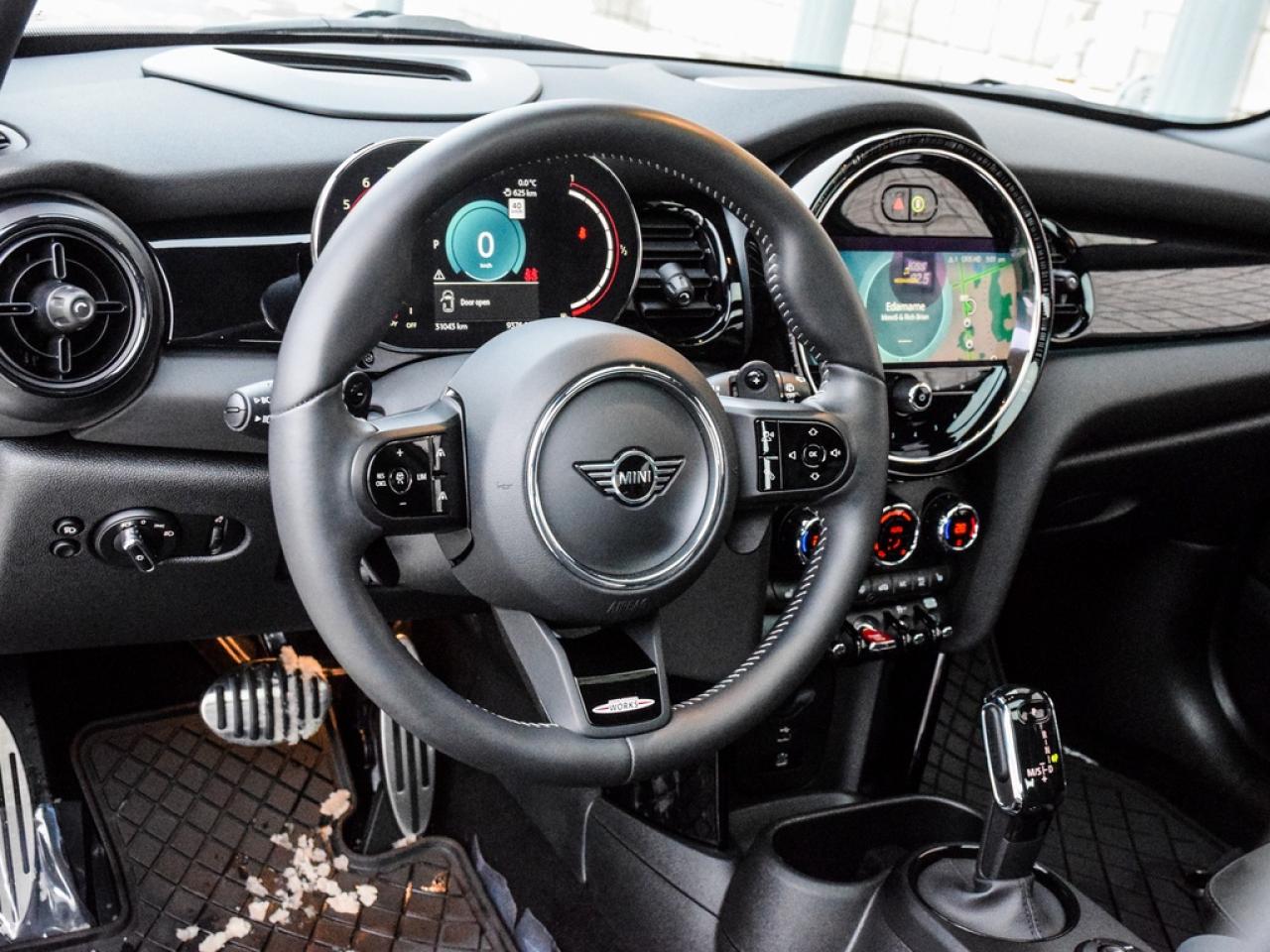 2023 MINI 3 Door  Photo