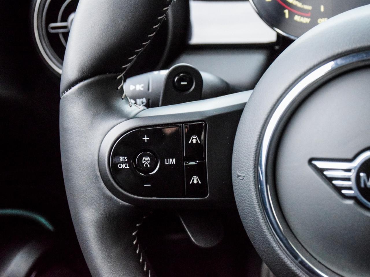 2023 MINI 3 Door  Photo