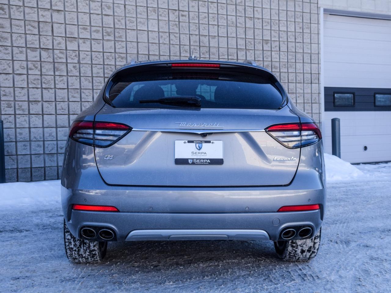 2021 Maserati Levante GranLusso All-Wheel Drive Sport Utility Photo4