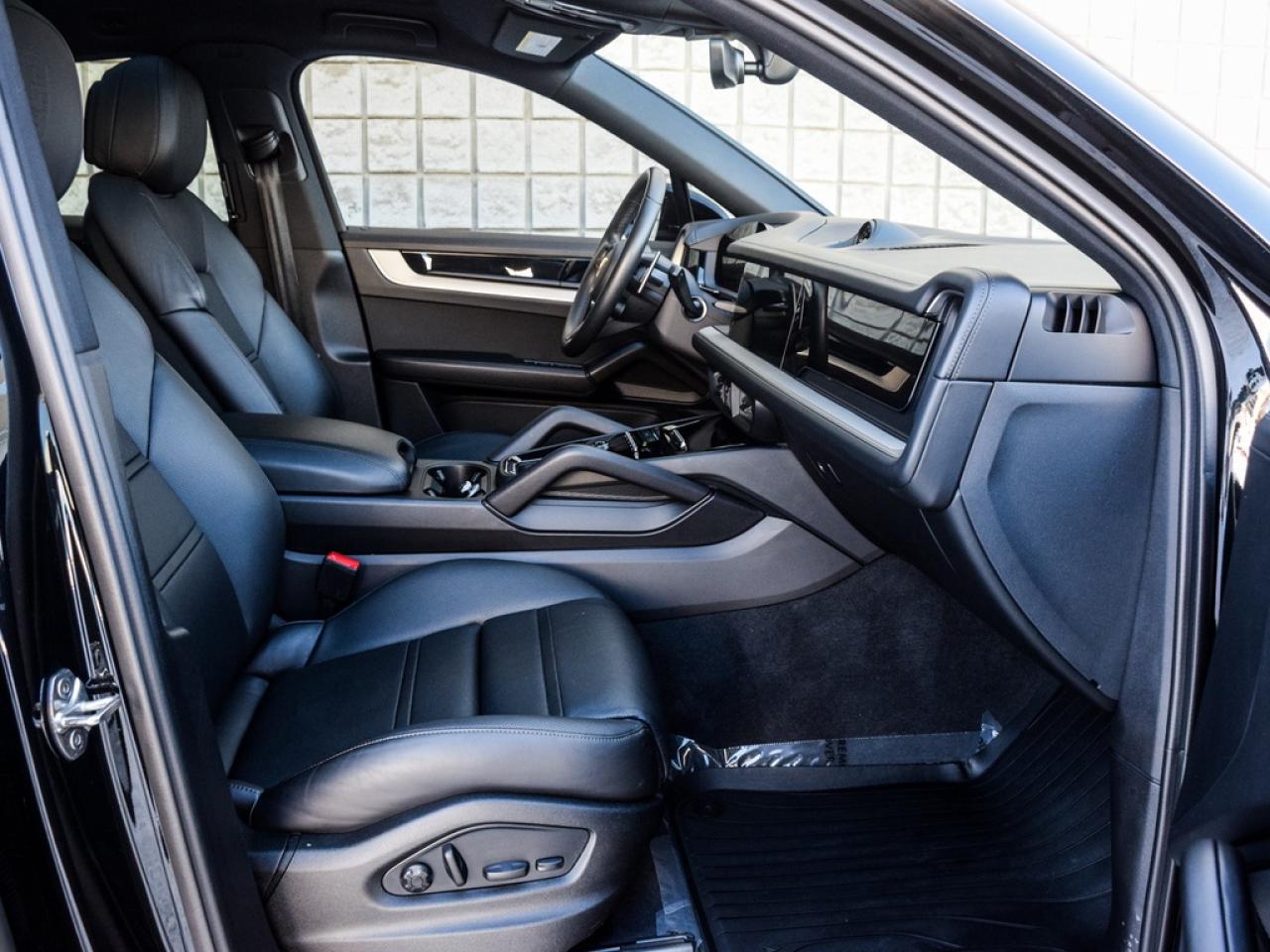 2025 Porsche Cayenne Coupe S 4dr All-Wheel Drive Photo