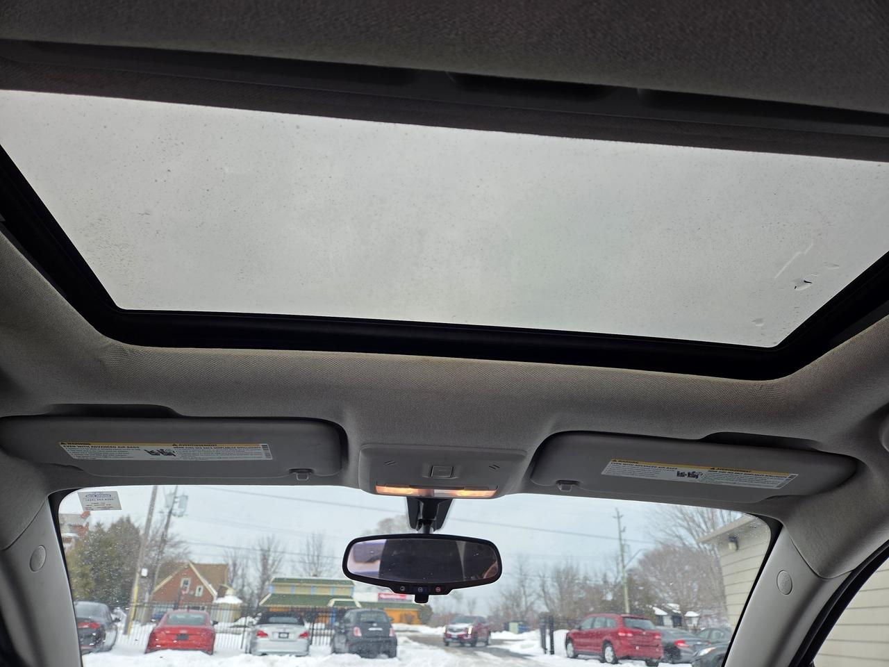 2014 Chevrolet Sonic 5dr HB LT Auto, Sunroof, Drives Great, Must See! Photo4