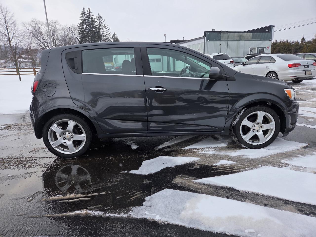 2014 Chevrolet Sonic 5dr HB LT Auto, Sunroof, Drives Great, Must See! Photo