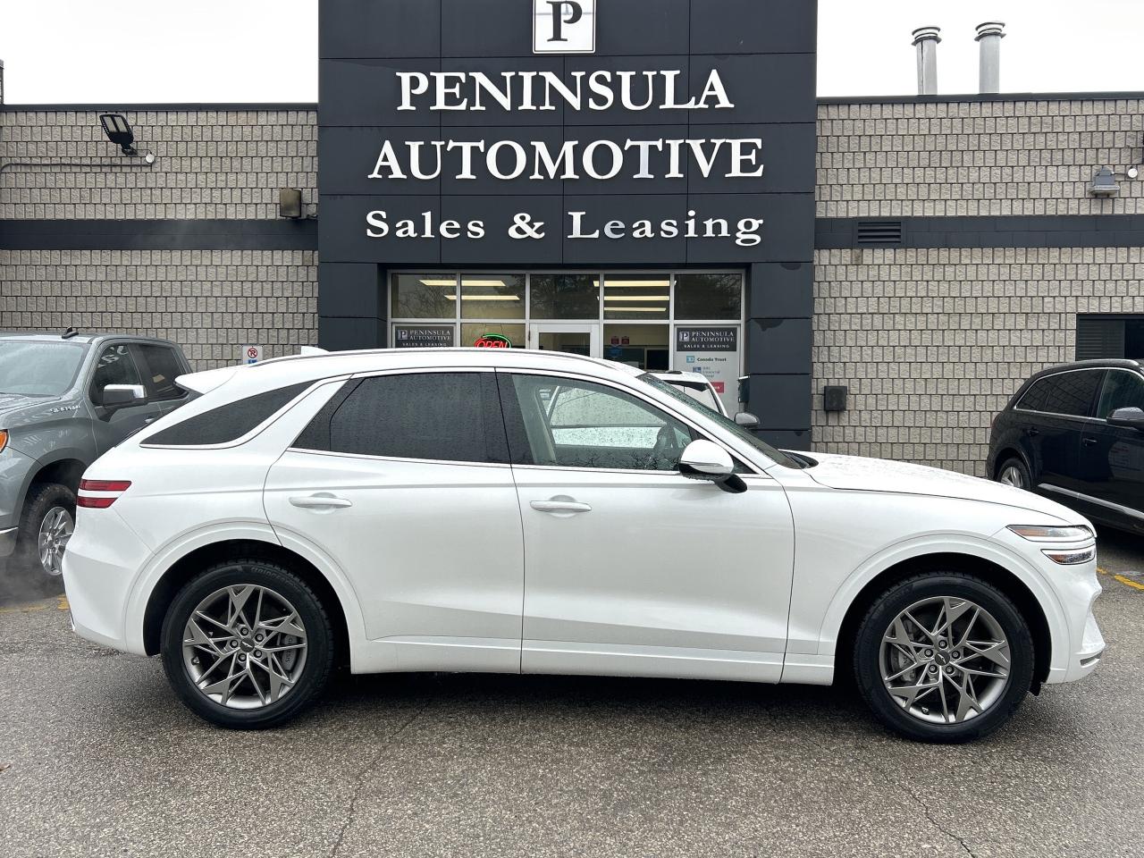 2025 Genesis GV70 2.5T ADVANCED, NEW TIRES, SNOW TIRES, PANO, NAVI Photo