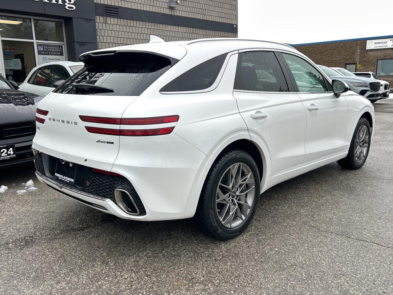 2025 Genesis GV70 2.5T ADVANCED, NEW TIRES, SNOW TIRES, PANO, NAVI Photo