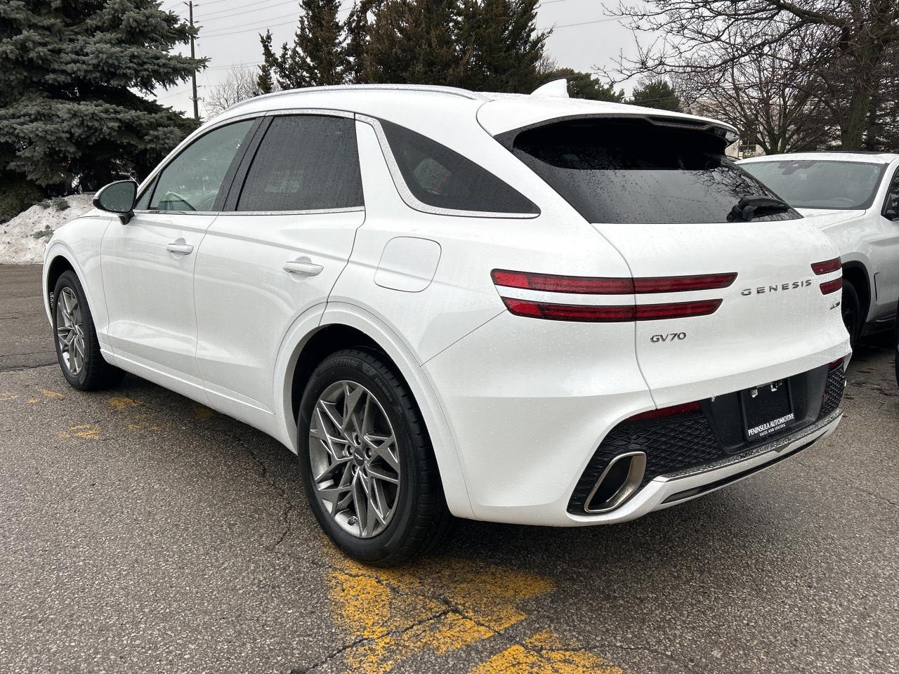 2025 Genesis GV70 2.5T ADVANCED, NEW TIRES, SNOW TIRES, PANO, NAVI Photo