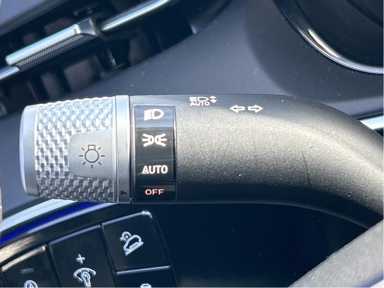 2025 Genesis GV70 2.5T ADVANCED, NEW TIRES, SNOW TIRES, PANO, NAVI Photo