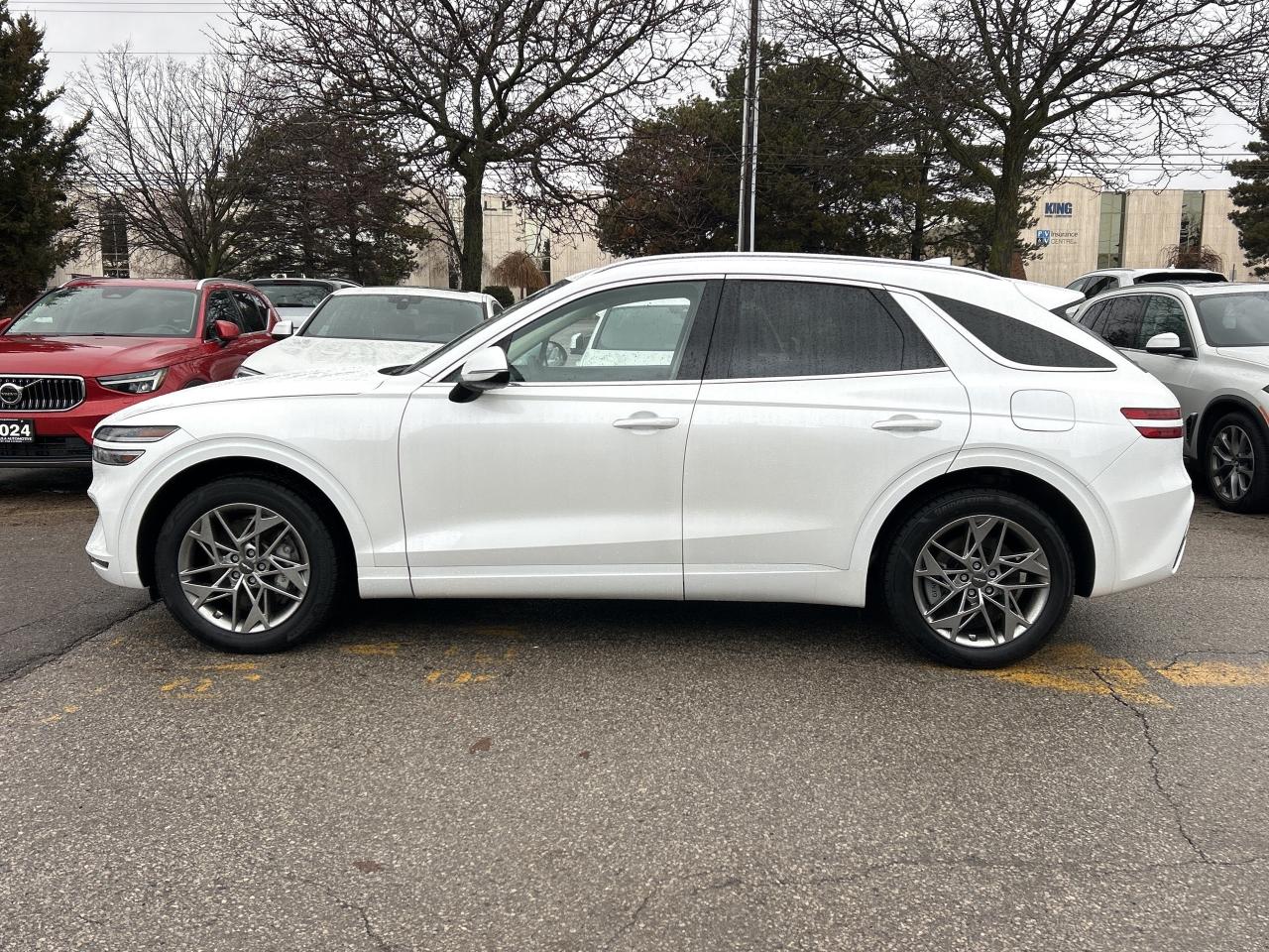 2025 Genesis GV70 2.5T ADVANCED, NEW TIRES, SNOW TIRES, PANO, NAVI Photo