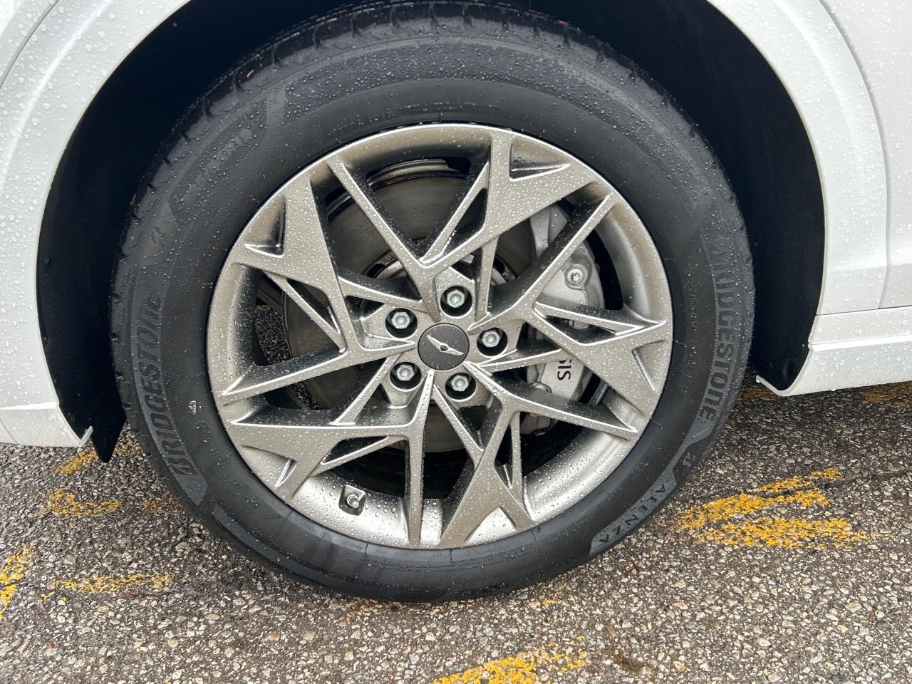 2025 Genesis GV70 2.5T ADVANCED, NEW TIRES, SNOW TIRES, PANO, NAVI Photo