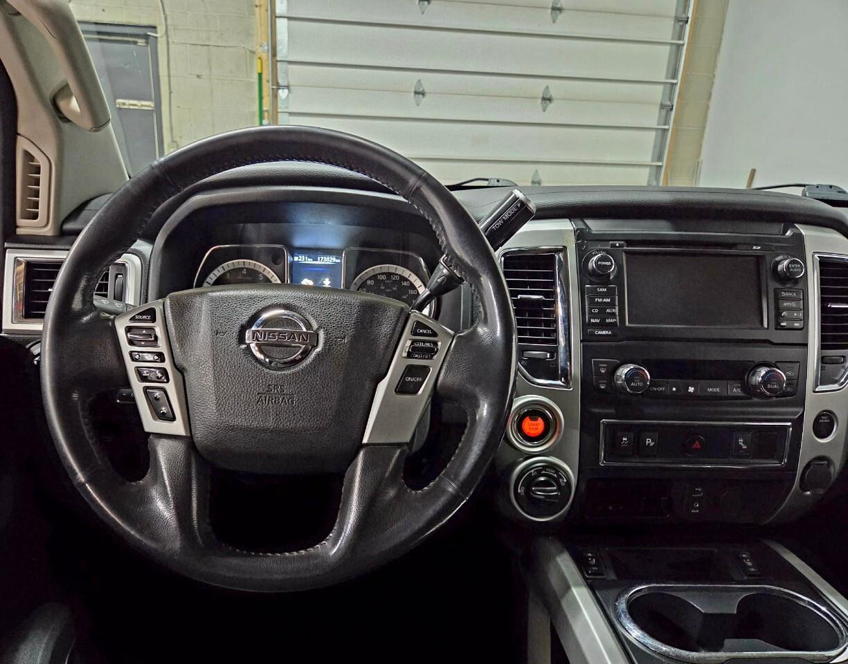 2017 Nissan Titan 4WD Crew Cab SV Clean CarFax/SV Premium/4x4/Blueto Photo