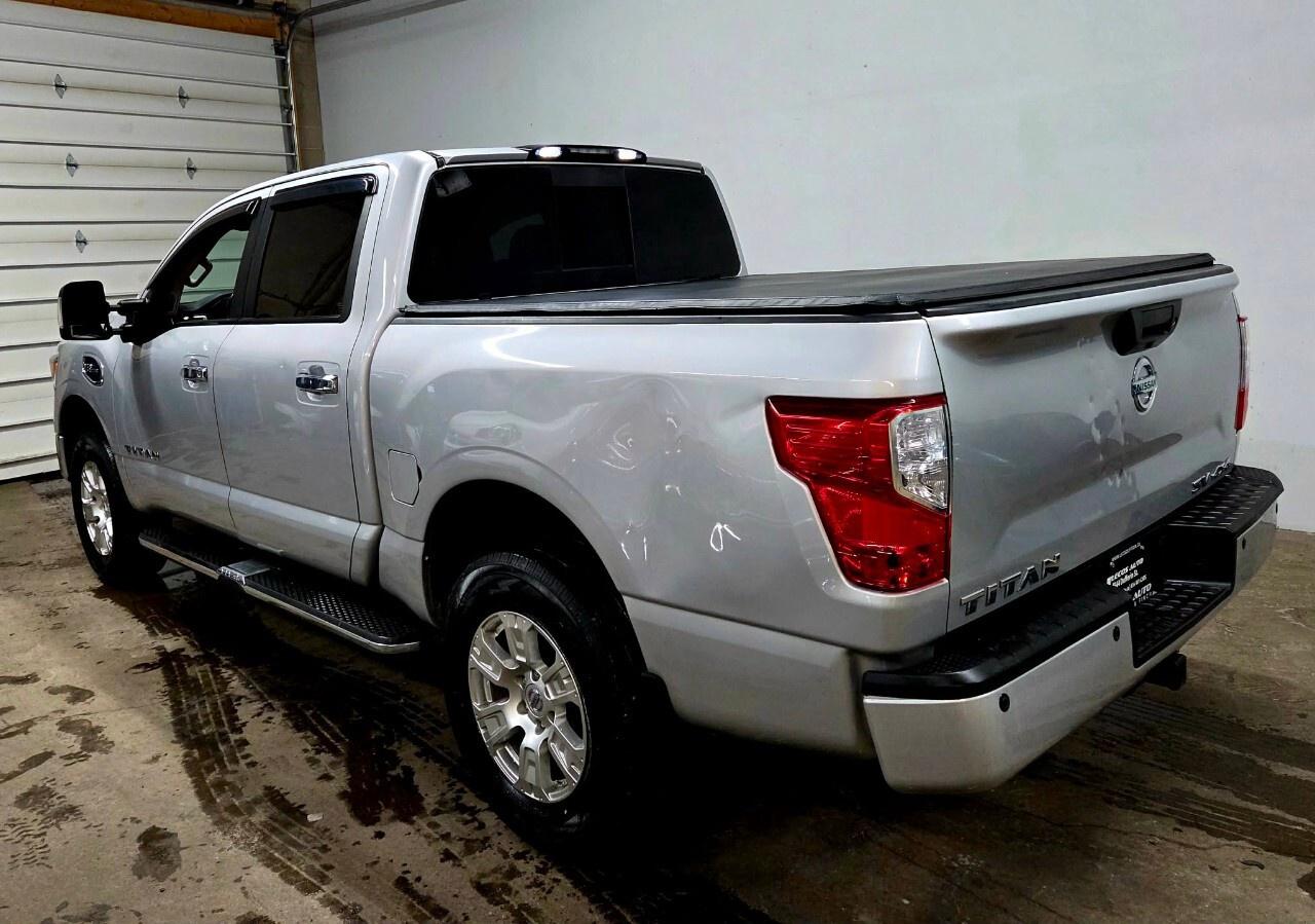 2017 Nissan Titan 4WD Crew Cab SV Clean CarFax/SV Premium/4x4/Blueto Photo