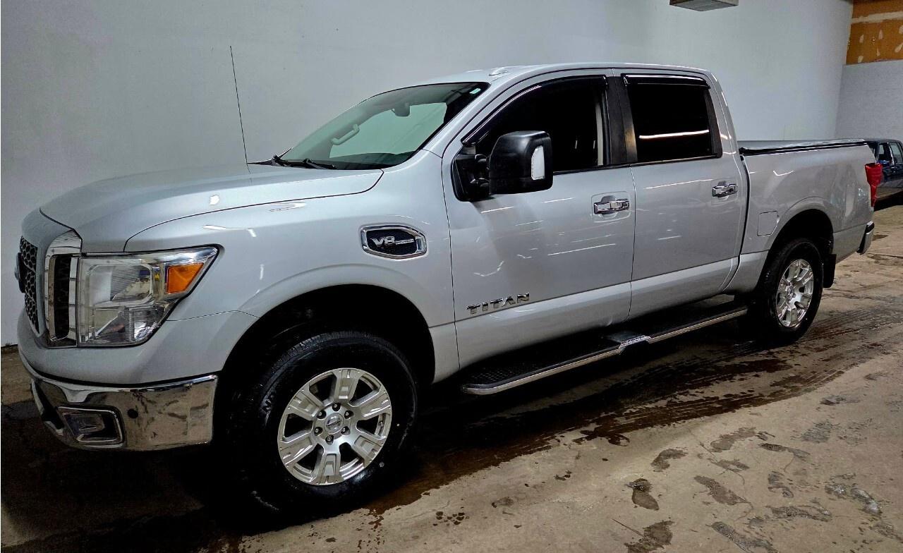 2017 Nissan Titan 4WD Crew Cab SV Clean CarFax/SV Premium/4x4/Blueto Photo