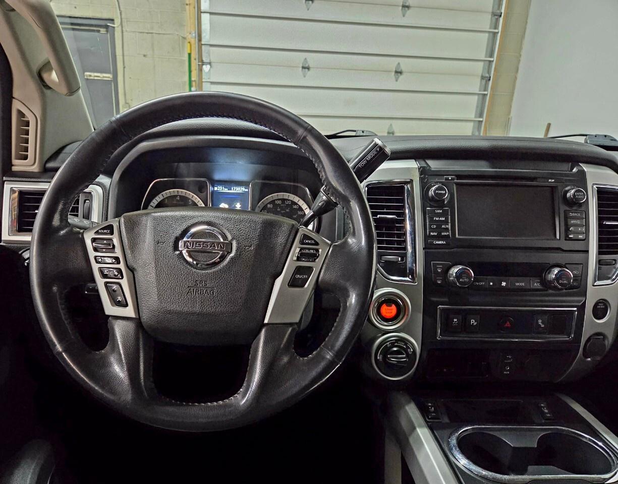 2017 Nissan Titan 4WD Crew Cab SV Clean CarFax/SV Premium/4x4/Blueto Photo