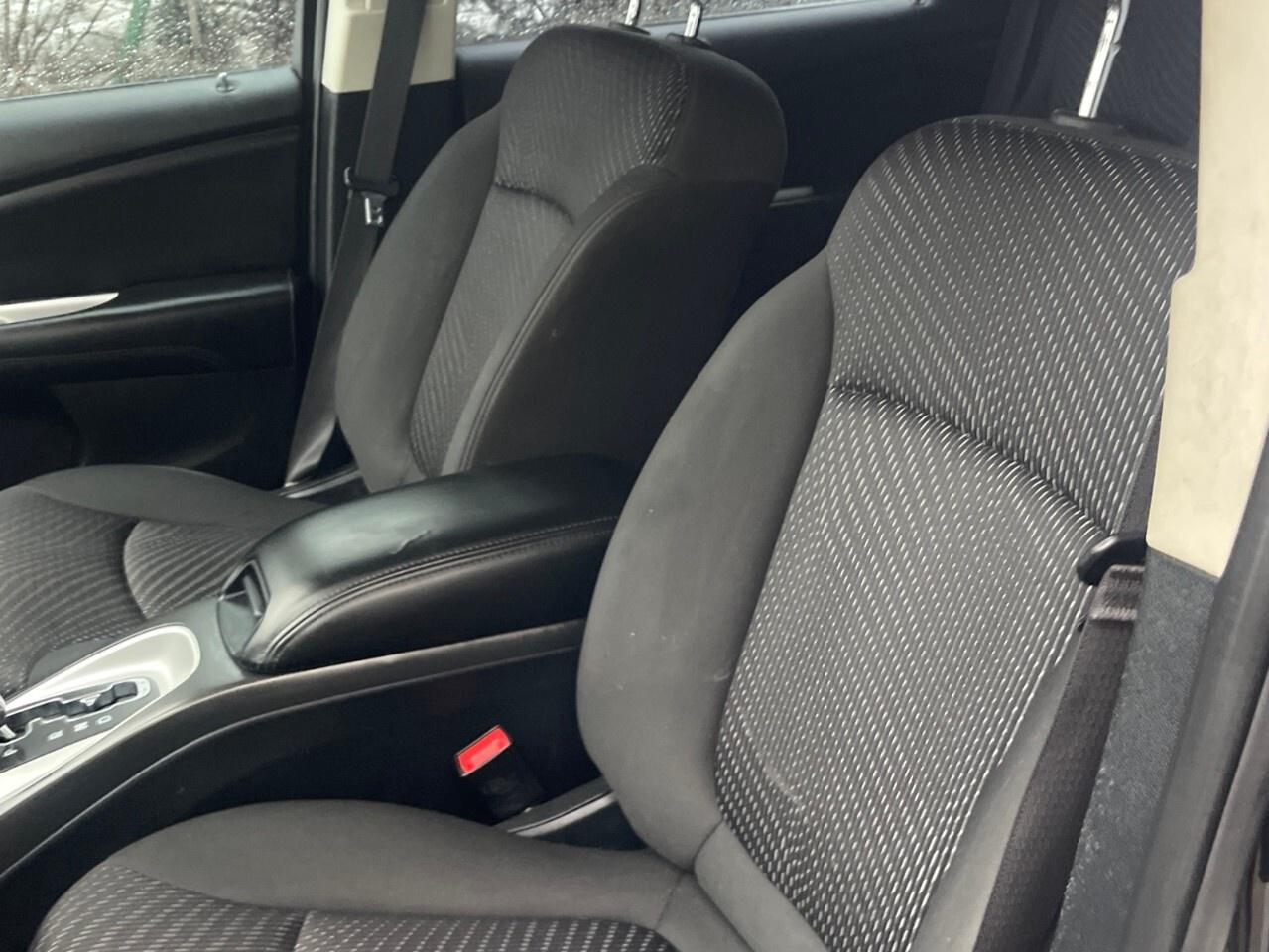 2016 Dodge Journey FWD 4dr Canada Value Pkg Push start/Air conditioni Photo