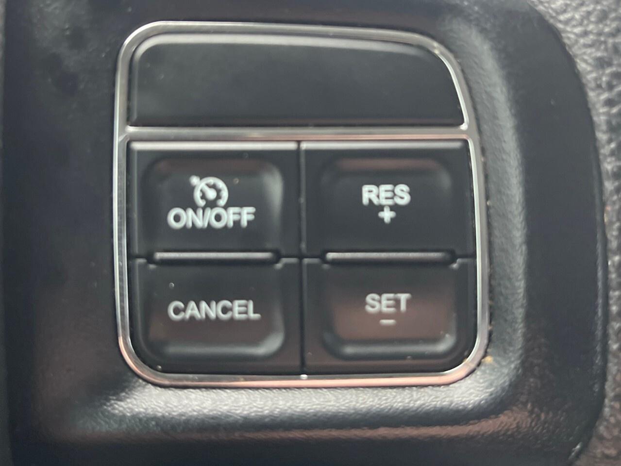 2016 Dodge Journey FWD 4dr Canada Value Pkg Push start/Air conditioni Photo