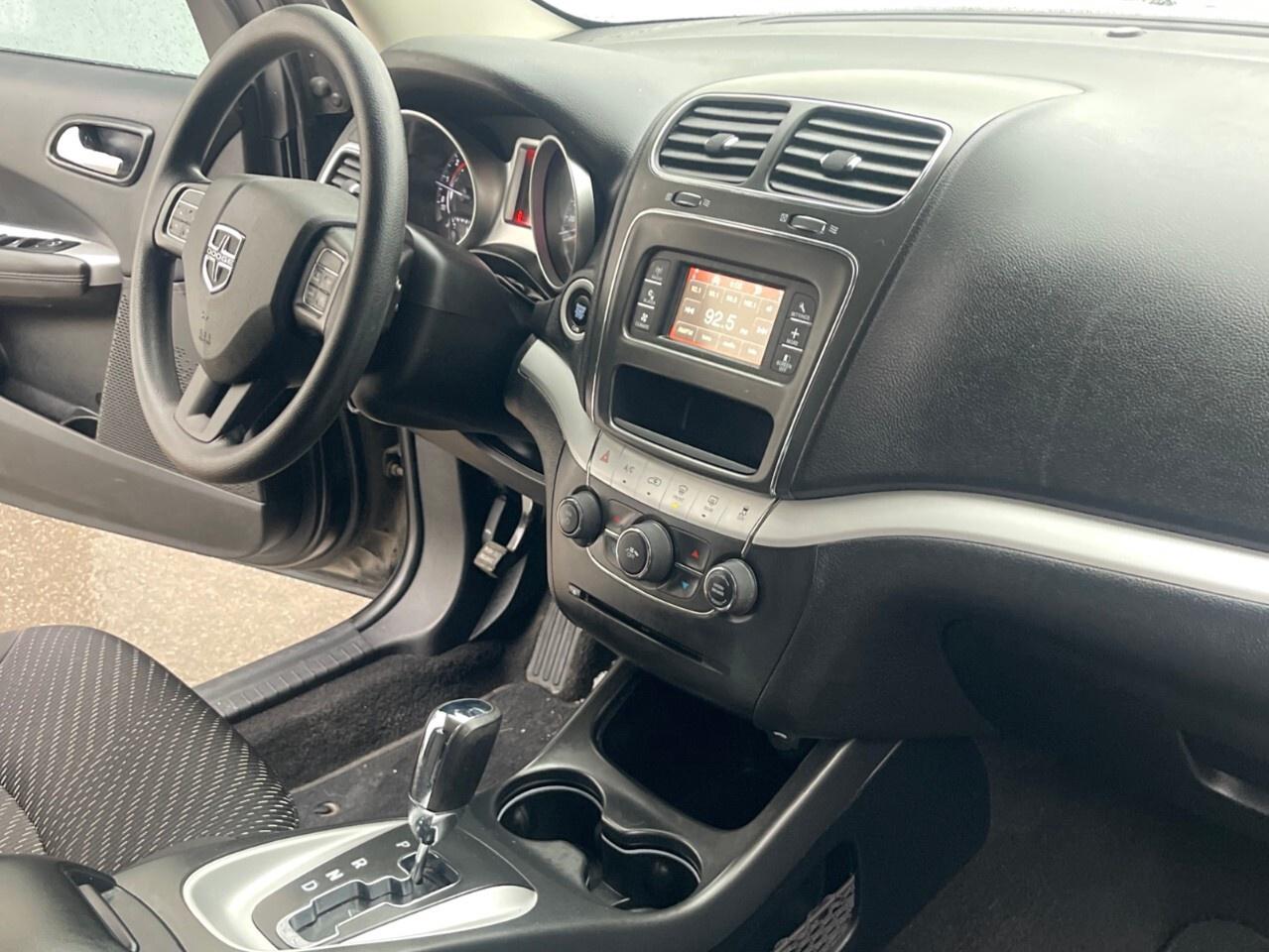 2016 Dodge Journey FWD 4dr Canada Value Pkg Push start/Air conditioni Photo