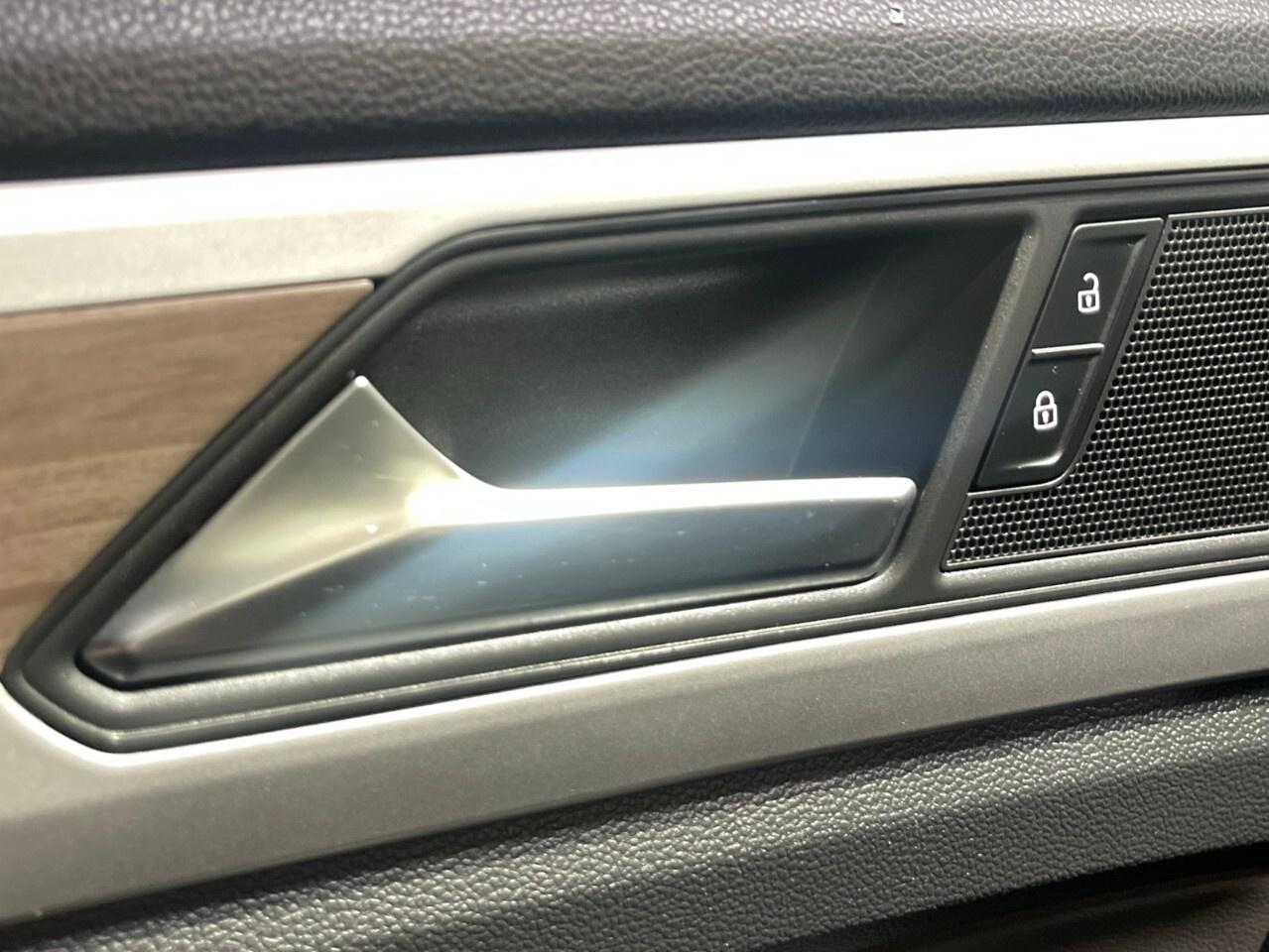 2021 Volkswagen Atlas Highline 3.6 FSI 4MOTION 7-passenger/Nav/Cam/Pan r Photo