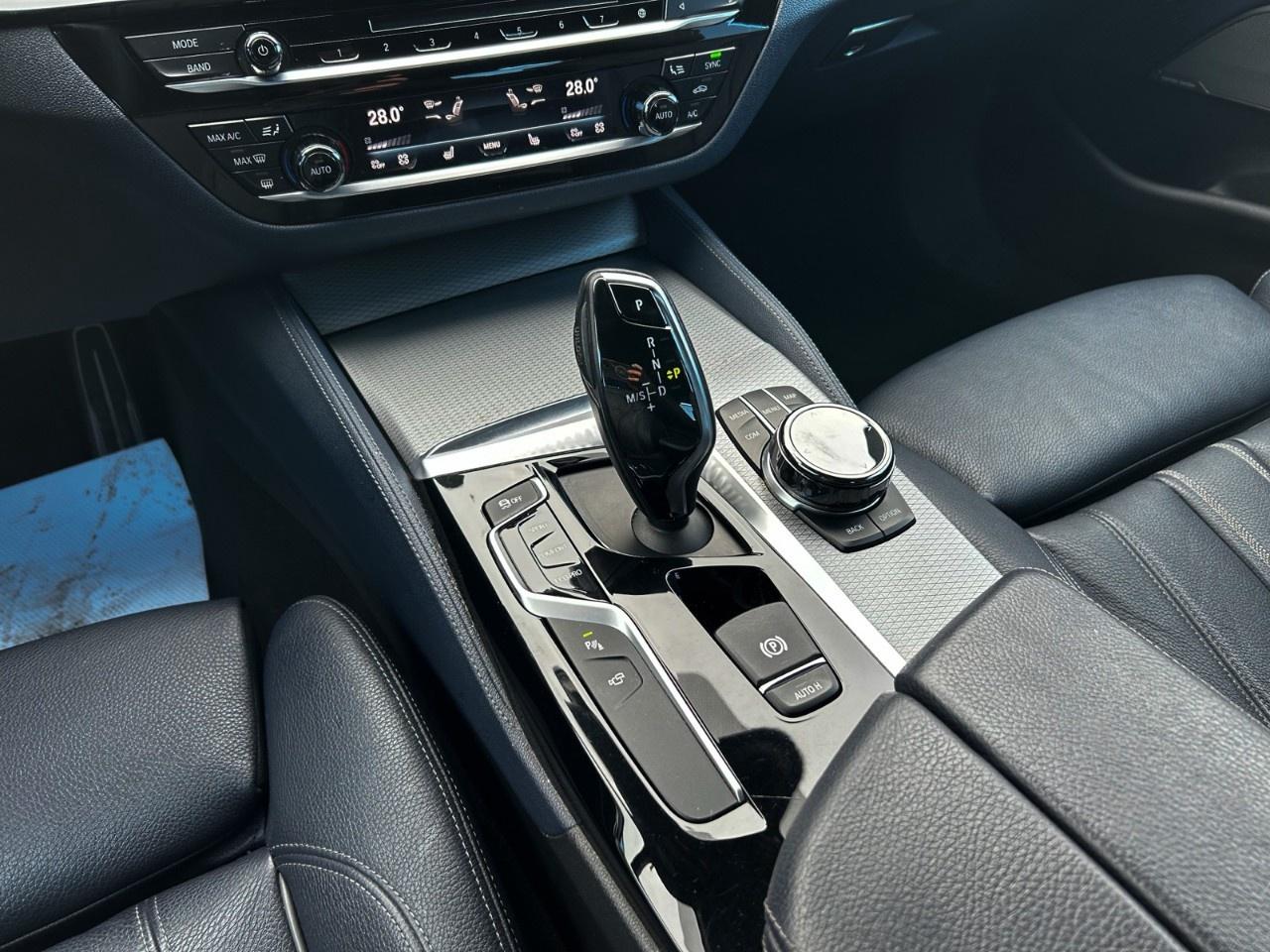 2018 BMW 5 Series Self driving / Adaptive cruise / Blind spot / Harmon Kardon / Soft close doors Photo