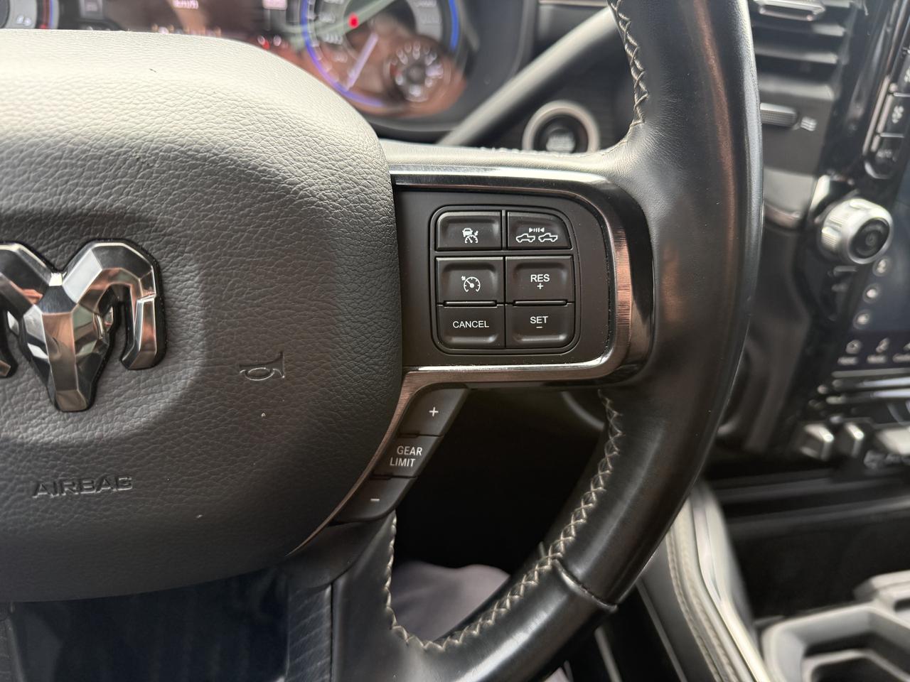 2022 RAM 2500 LIMITED 4x4 Crew- RAMBOX - New Tires - CUMMINS Photo