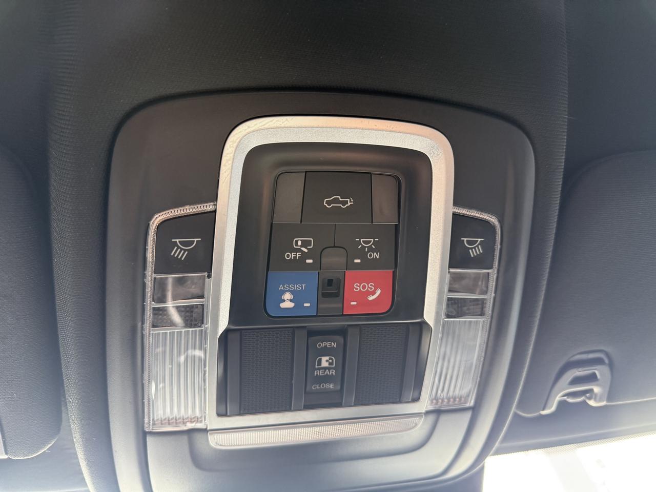 2022 RAM 2500 LIMITED 4x4 Crew- RAMBOX - New Tires - CUMMINS Photo