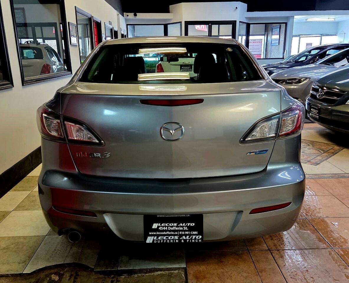 2013 Mazda MAZDA3 4dr Sdn Auto GS-SKY Clean CarFax/Bluetooth/Heated Photo