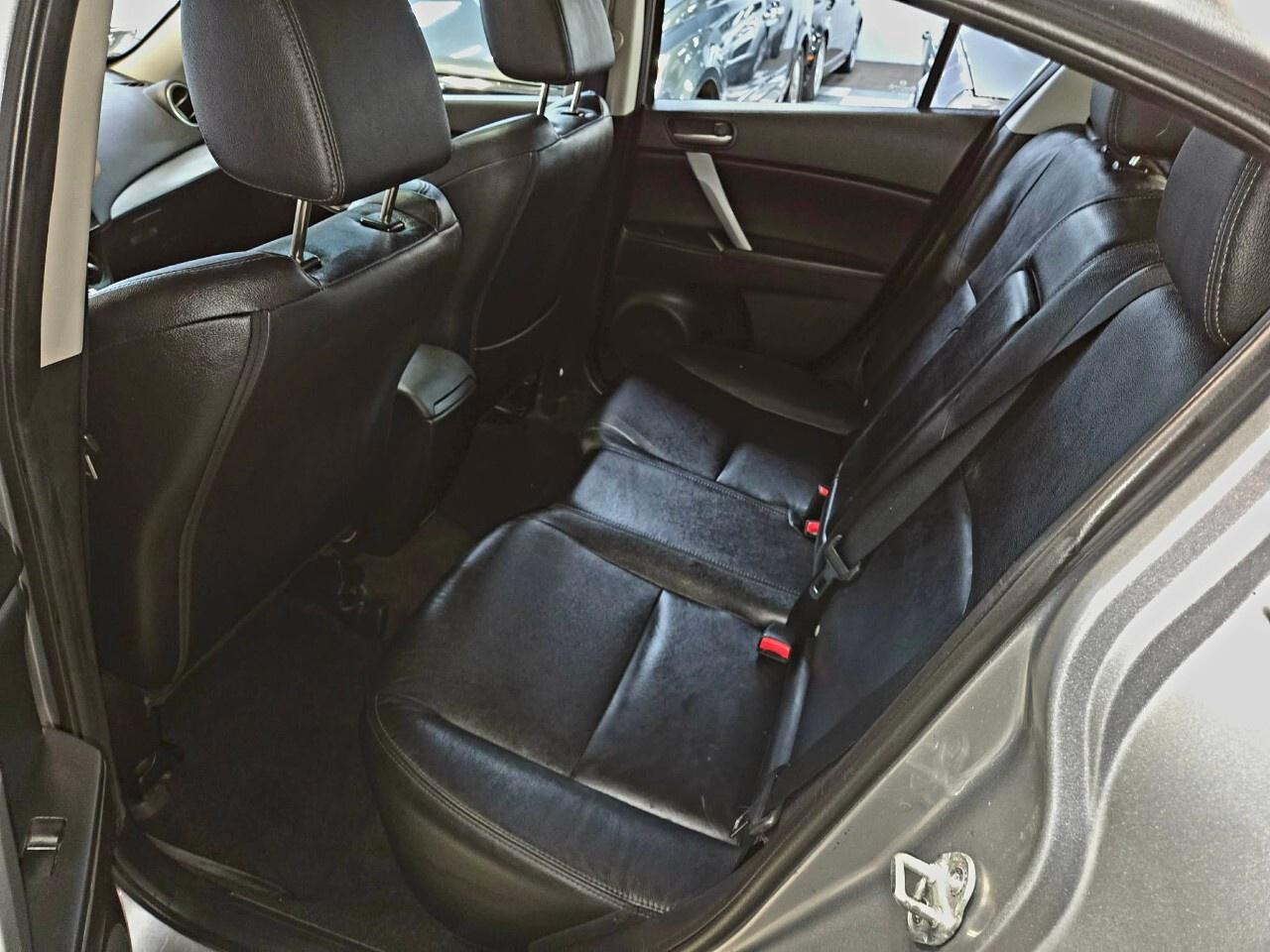 2013 Mazda MAZDA3 4dr Sdn Auto GS-SKY Clean CarFax/Bluetooth/Heated Photo