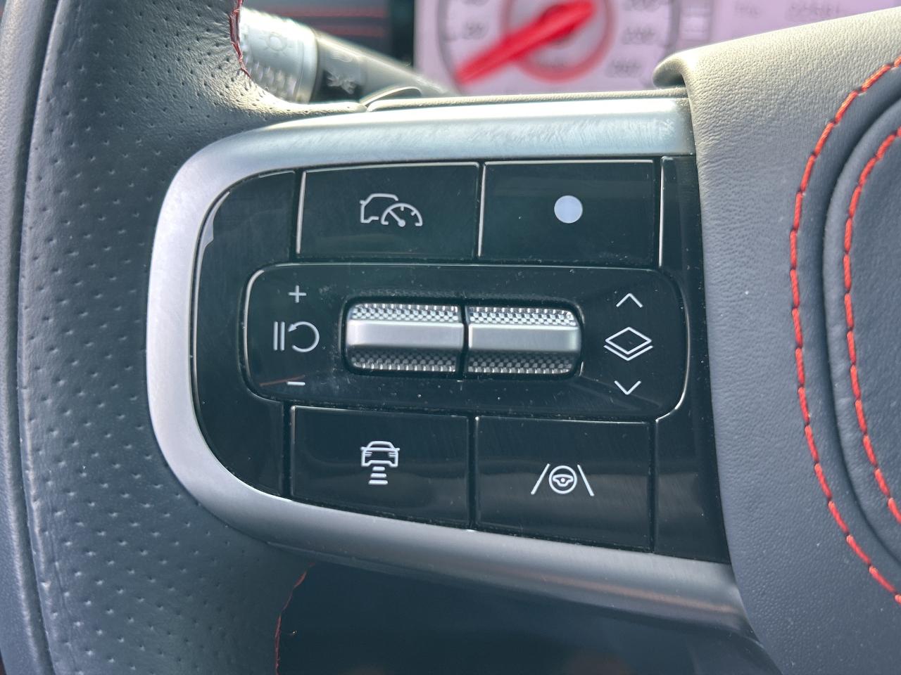 2025 Genesis GV80 Coupe 3.5T E-SUPERCHARGED,TWO SETS OF RIMS & TIRES Photo