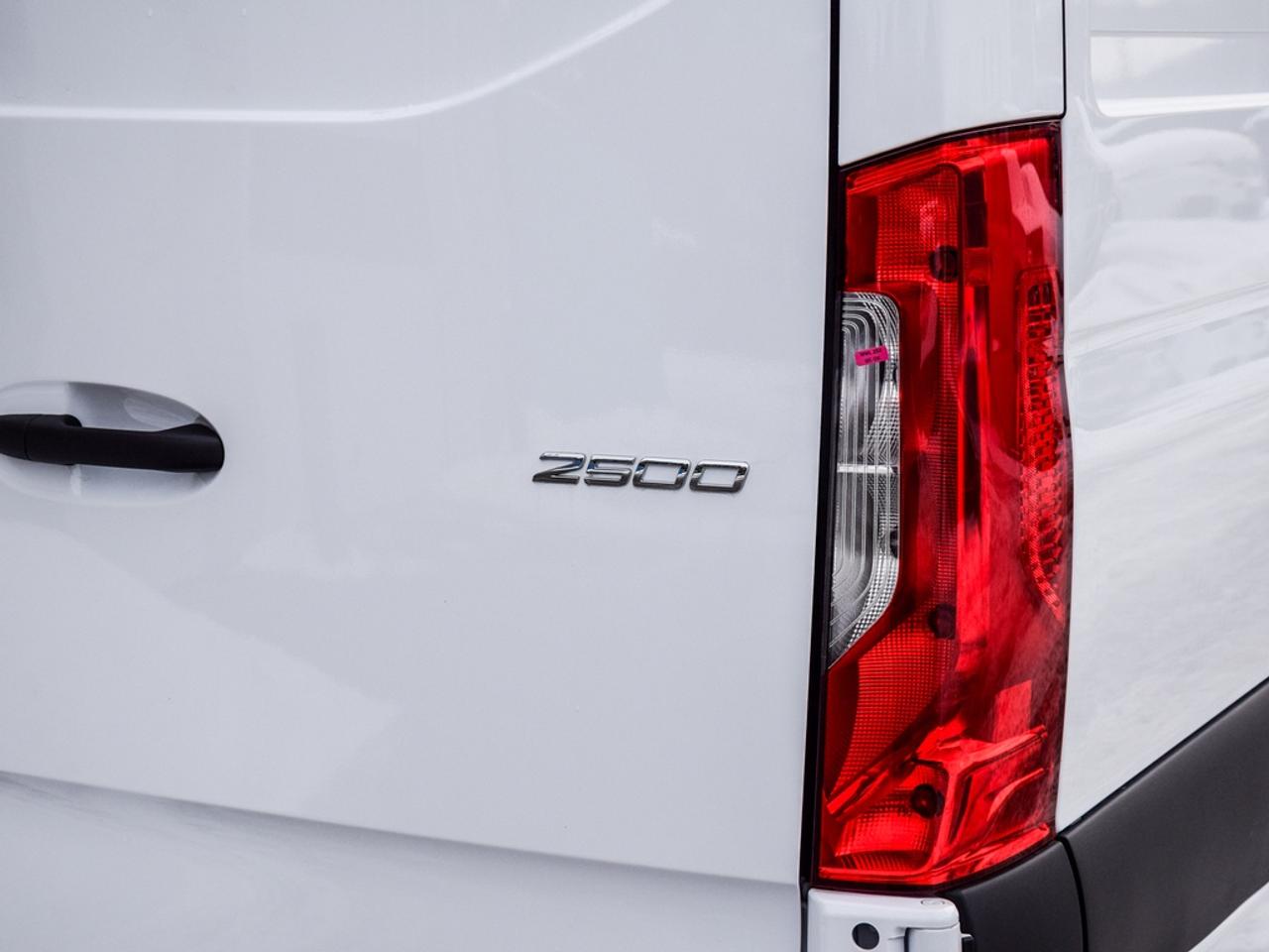 2025 Mercedes-Benz Sprinter 2500  Photo