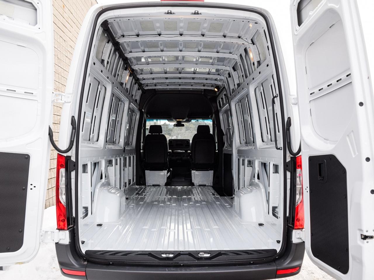 2025 Mercedes-Benz Sprinter 2500  Photo