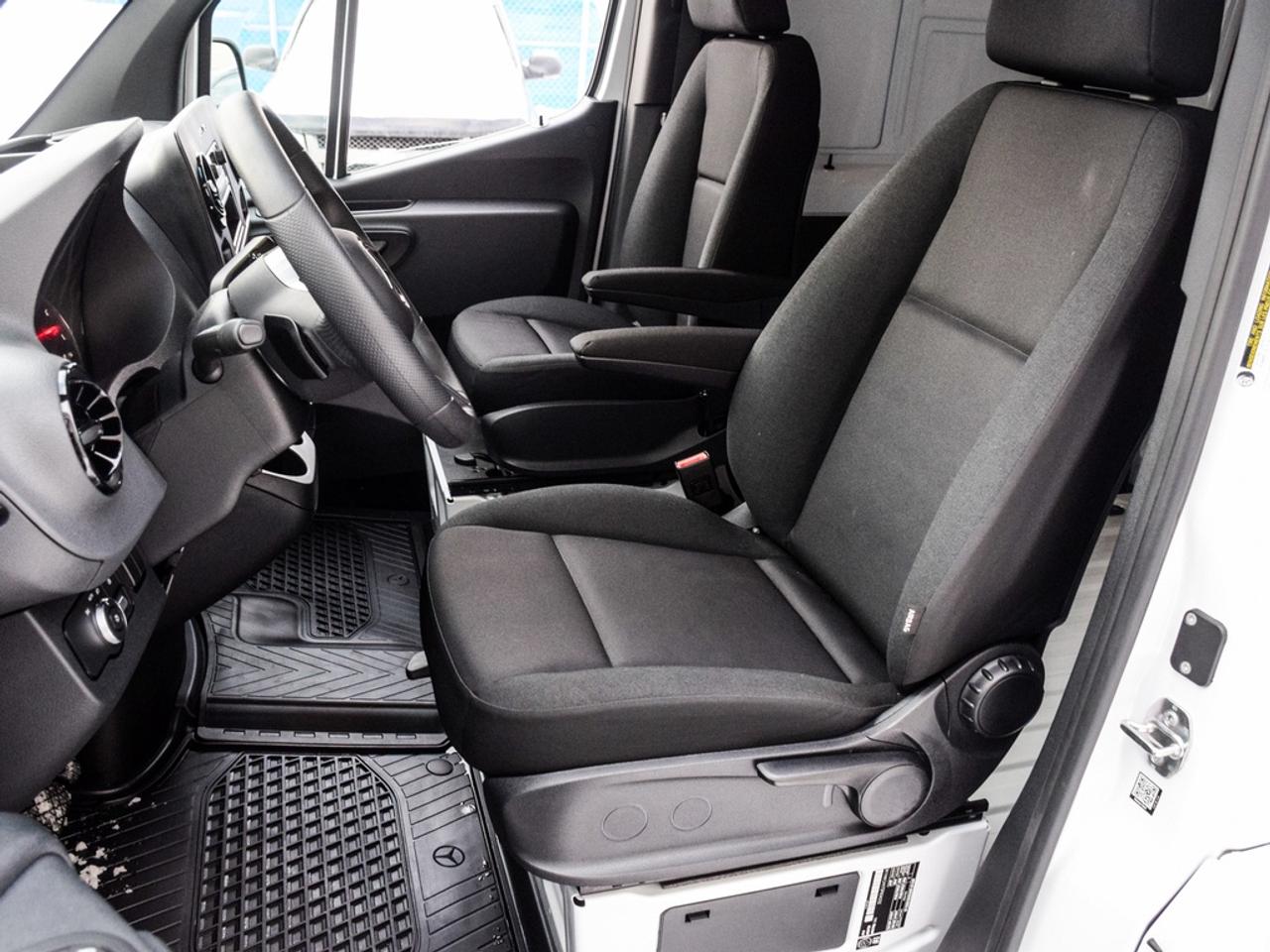 2025 Mercedes-Benz Sprinter 2500  Photo