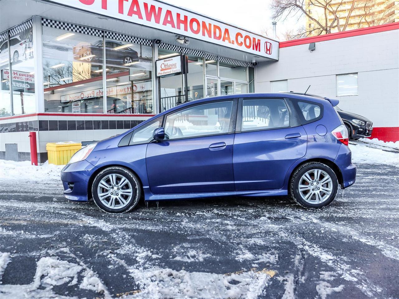 2009 Honda Fit Sport SUNROOF ALLOY WHEELS Photo