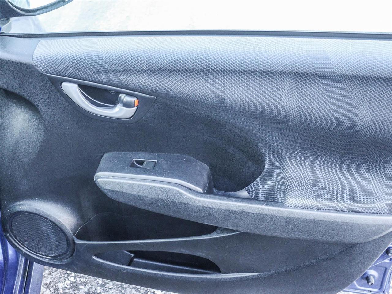 2009 Honda Fit Sport SUNROOF ALLOY WHEELS Photo