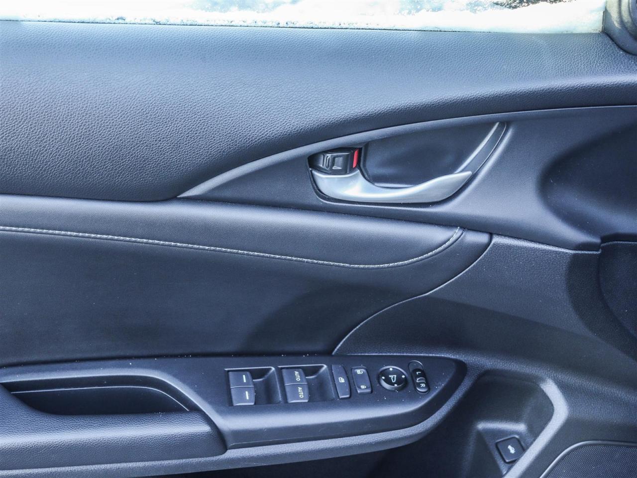 2021 Honda Insight Touring LEATHER NAVI SUNROOF Photo