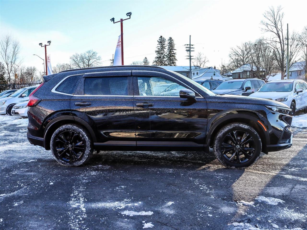 2024 Honda CR-V Hybrid Touring LEATHER NAVI SUNROOF Photo2