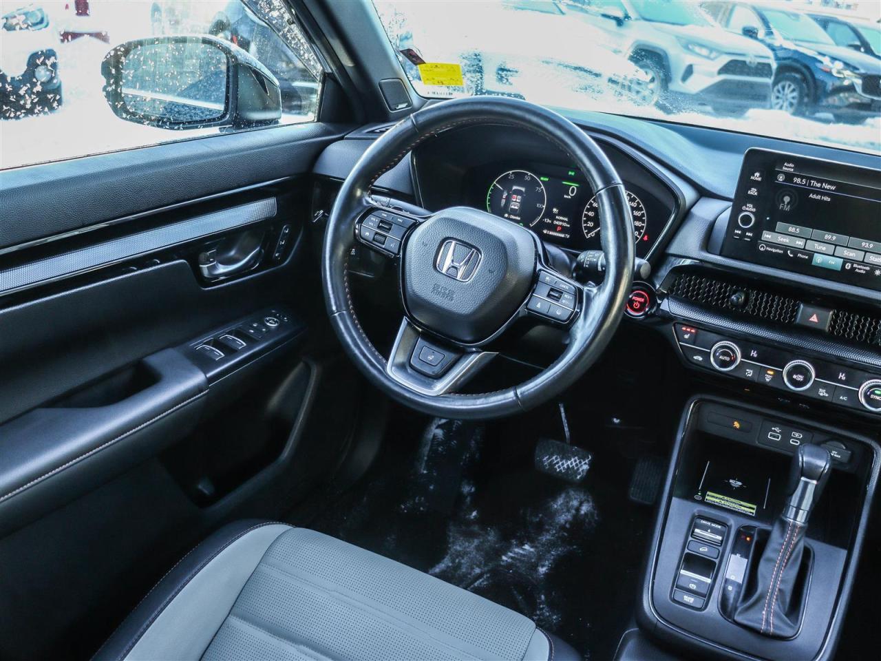 2024 Honda CR-V Hybrid Touring LEATHER NAVI SUNROOF Photo