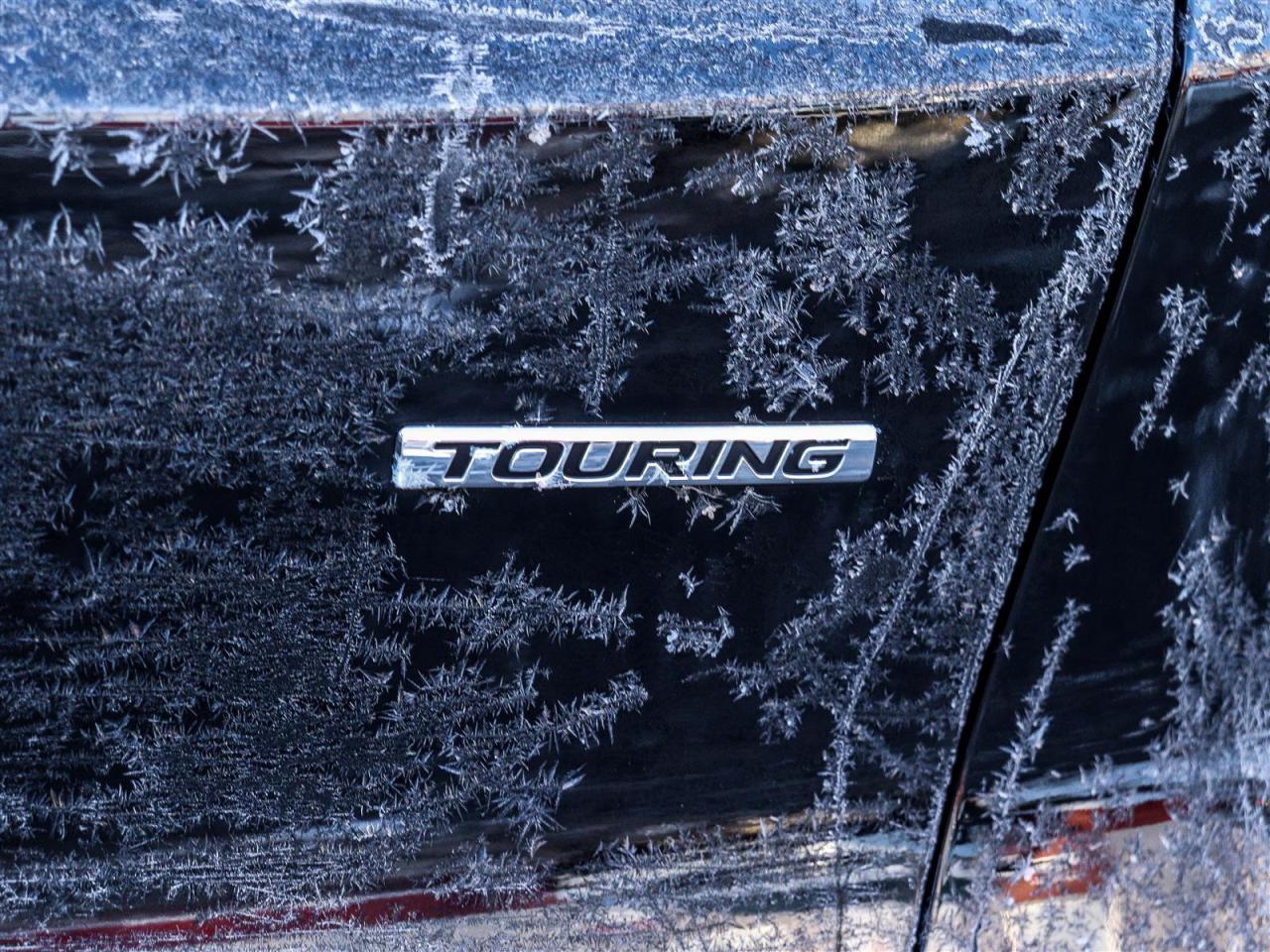 2024 Honda CR-V Hybrid Touring LEATHER NAVI SUNROOF Photo