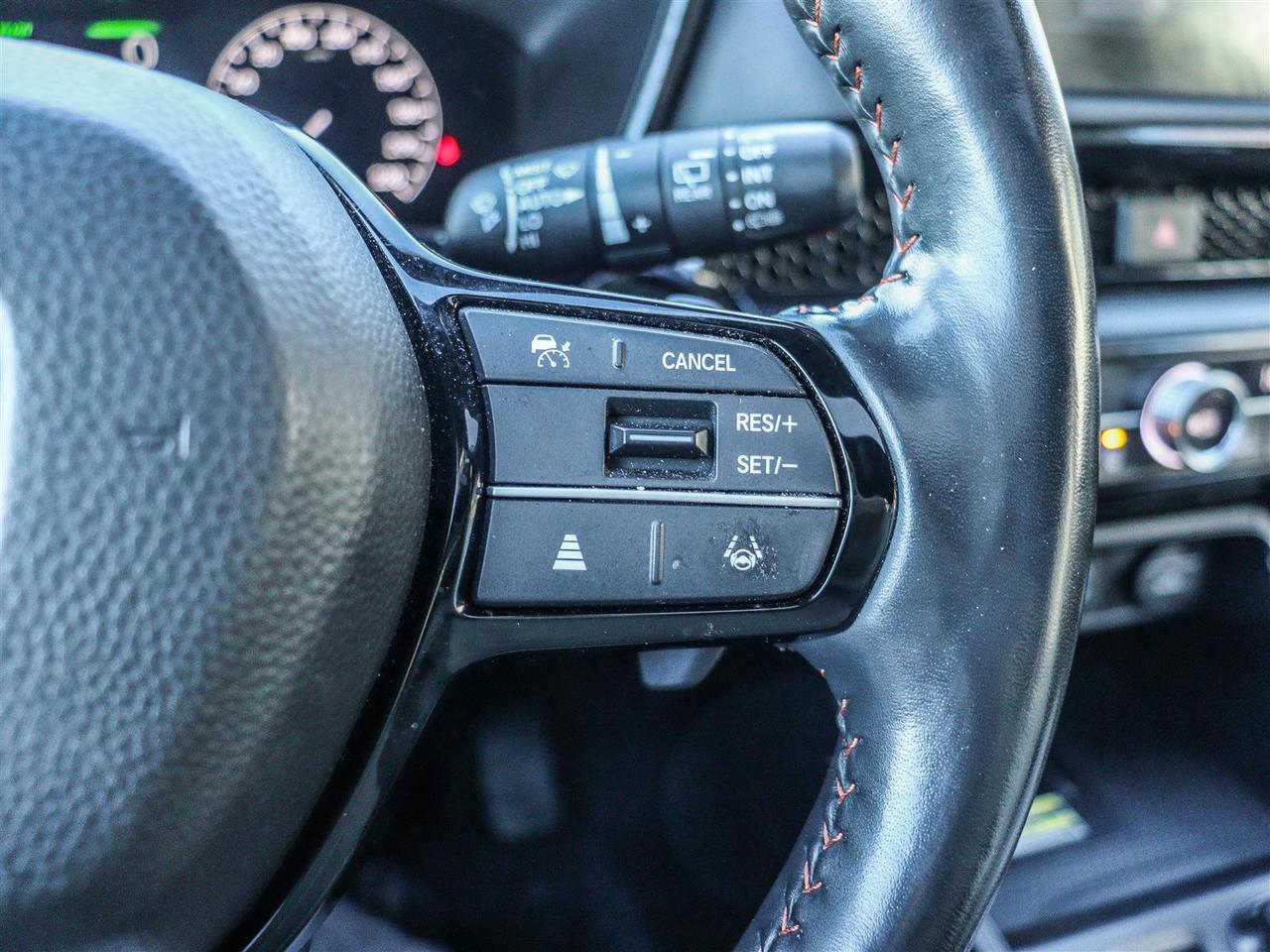 2024 Honda CR-V Hybrid Touring LEATHER NAVI SUNROOF Photo