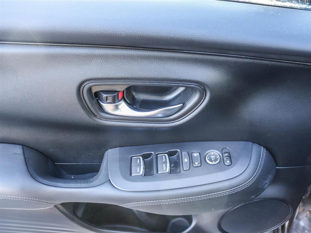 2024 Honda HR-V EX-L AWD SUNROOF LEATHER Photo