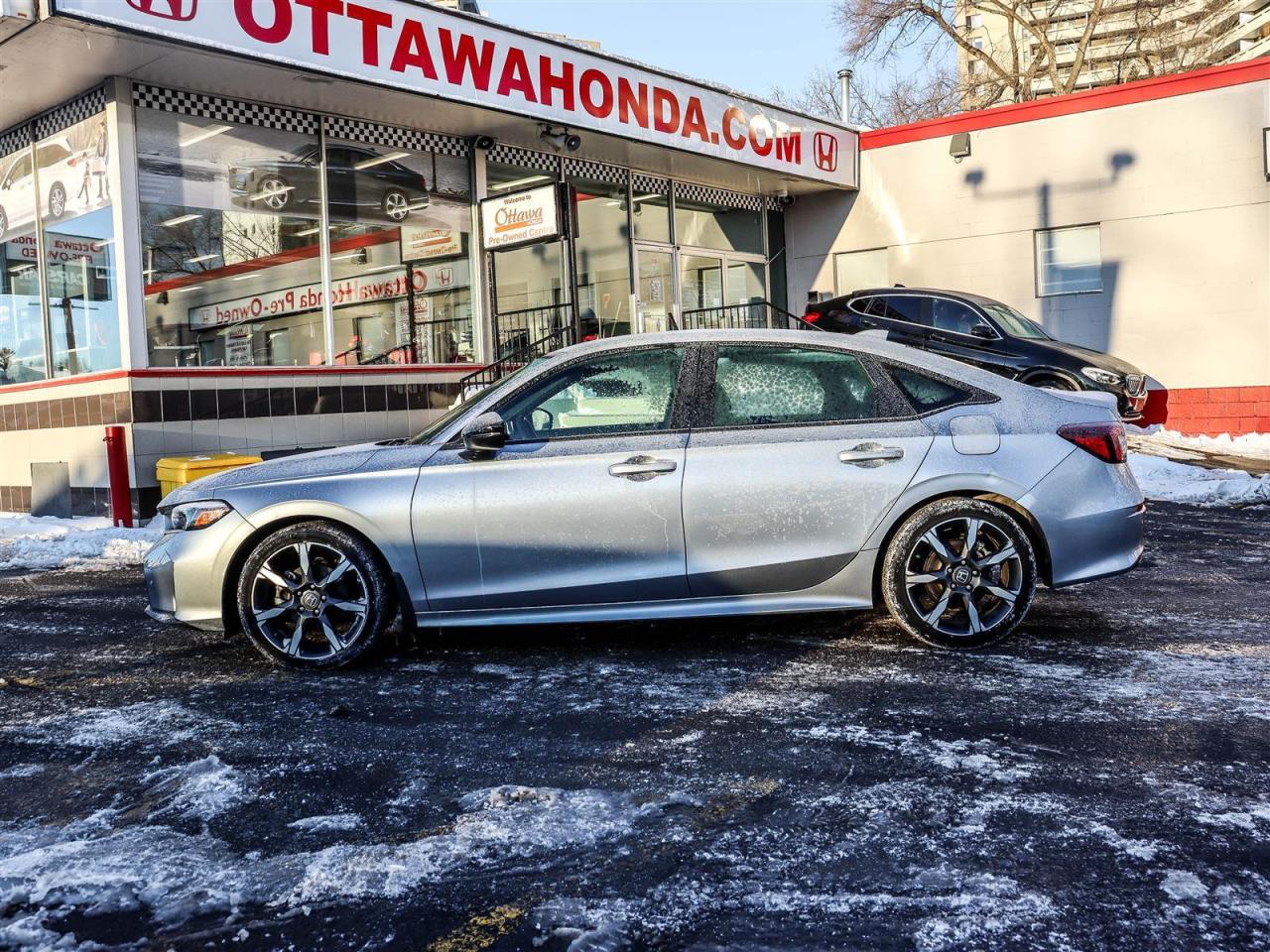 2025 Honda Civic Hybrid Sport TOURING HYBRID LEATHER NAVI Photo4