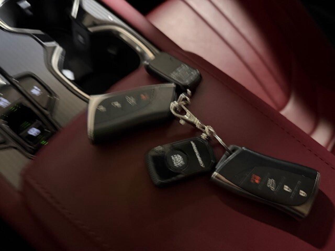 2023 Lexus RX RX 500h F Sport 3 Heads Up 2 SETS OF WHEELS Photo