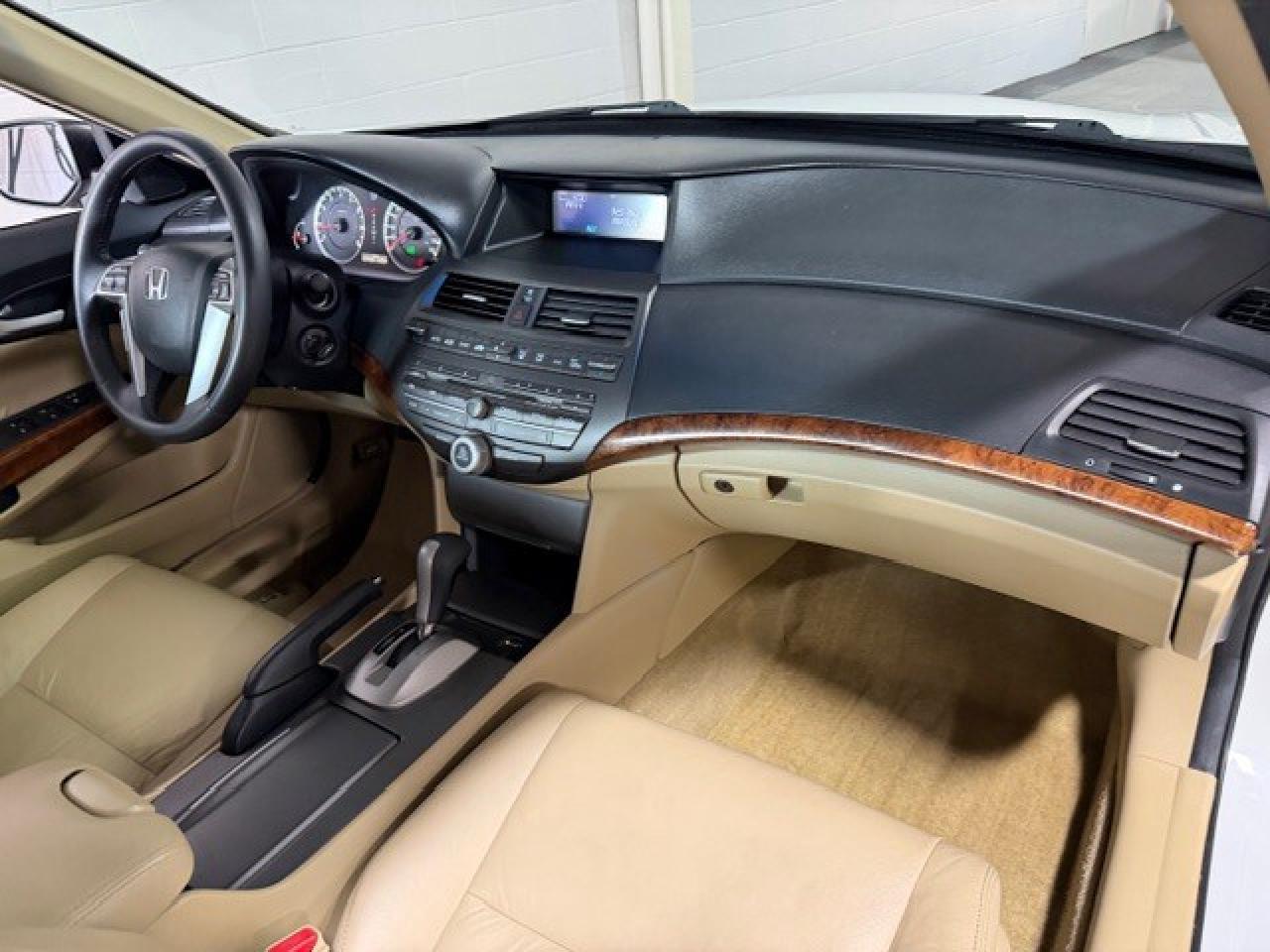 2011 Honda Accord Sedan Sedan V6 Auto EX-L Only 107,000 KM 1 Owner Photo