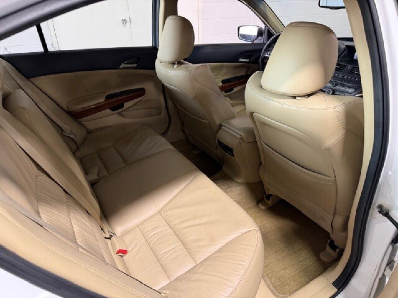 2011 Honda Accord Sedan Sedan V6 Auto EX-L Only 107,000 KM 1 Owner Photo