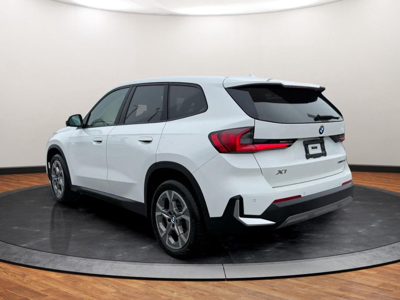 2025 BMW X1 xDrive28i Photo